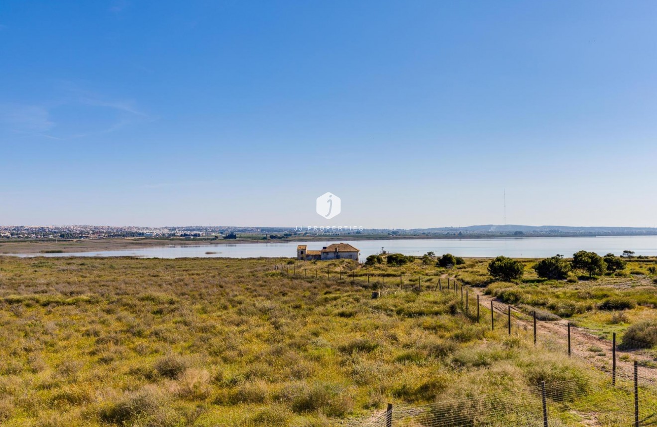 Resale - Villa -
Ciudad Quesada - Pueblo Bravo