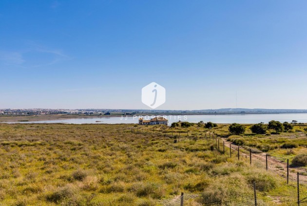 Resale - Villa -
Ciudad Quesada - Pueblo Bravo