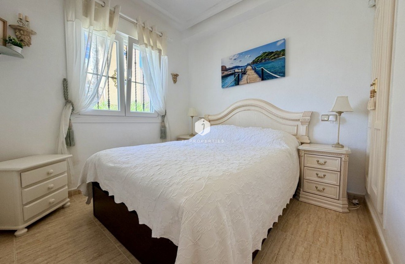 Aus zweiter Hand - Chalet -
Orihuela Costa - Costa Blanca