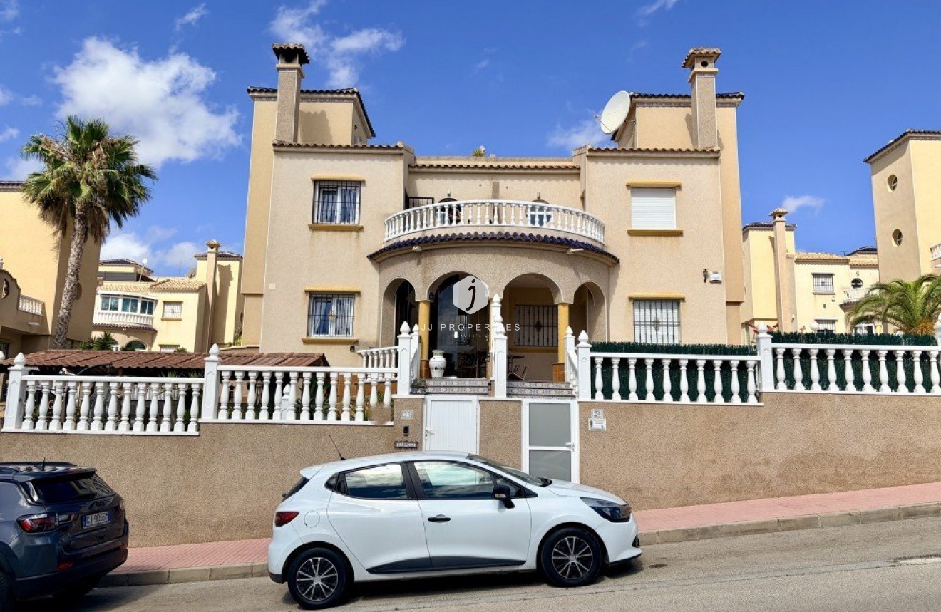 Aus zweiter Hand - Chalet -
Orihuela Costa - Costa Blanca