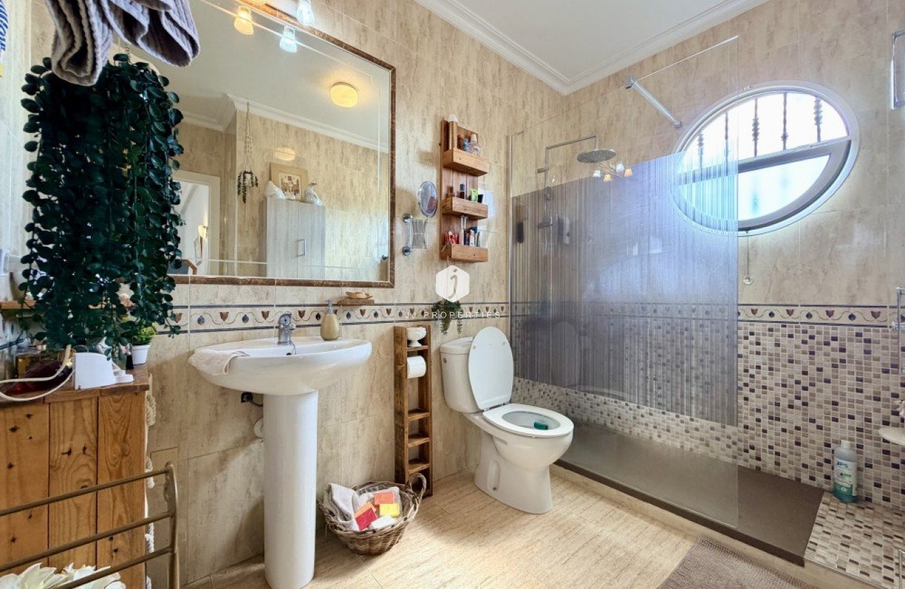Aus zweiter Hand - Chalet -
Orihuela Costa - Costa Blanca