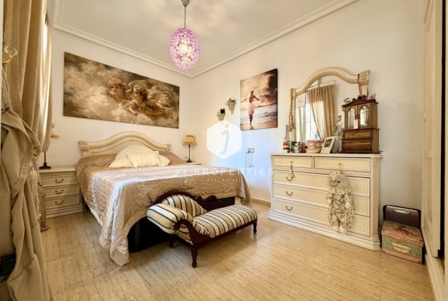Aus zweiter Hand - Chalet -
Orihuela Costa - Costa Blanca