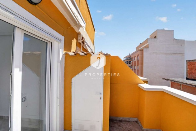 Resale - Apartment / flat -
Torrevieja - Costa Blanca