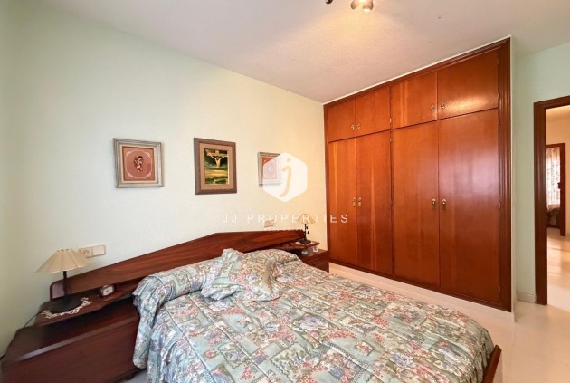 Resale - Apartment / flat -
Torrevieja - Playa del Cura