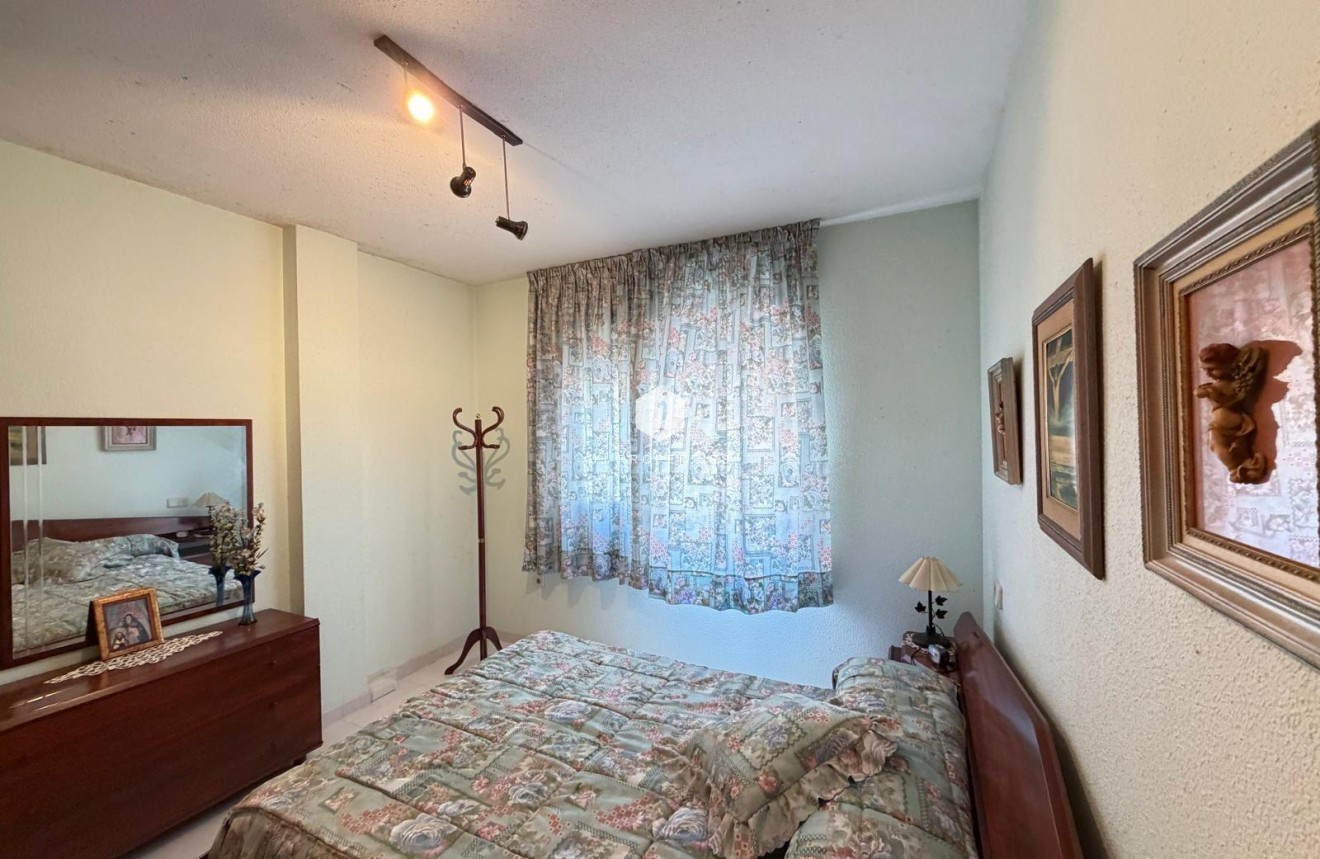 Resale - Apartment / flat -
Torrevieja - Playa del Cura