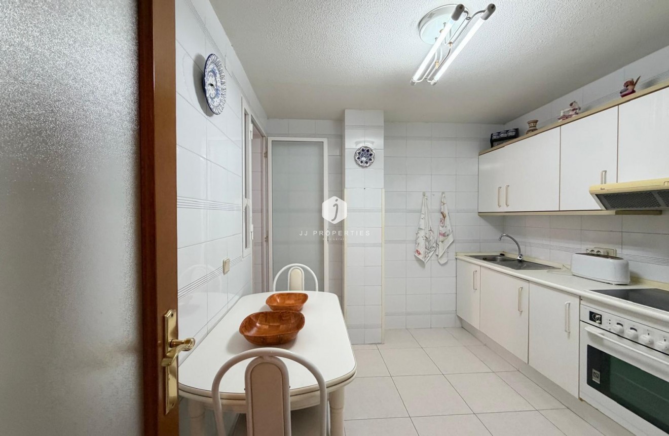 Resale - Apartment / flat -
Torrevieja - Playa del Cura