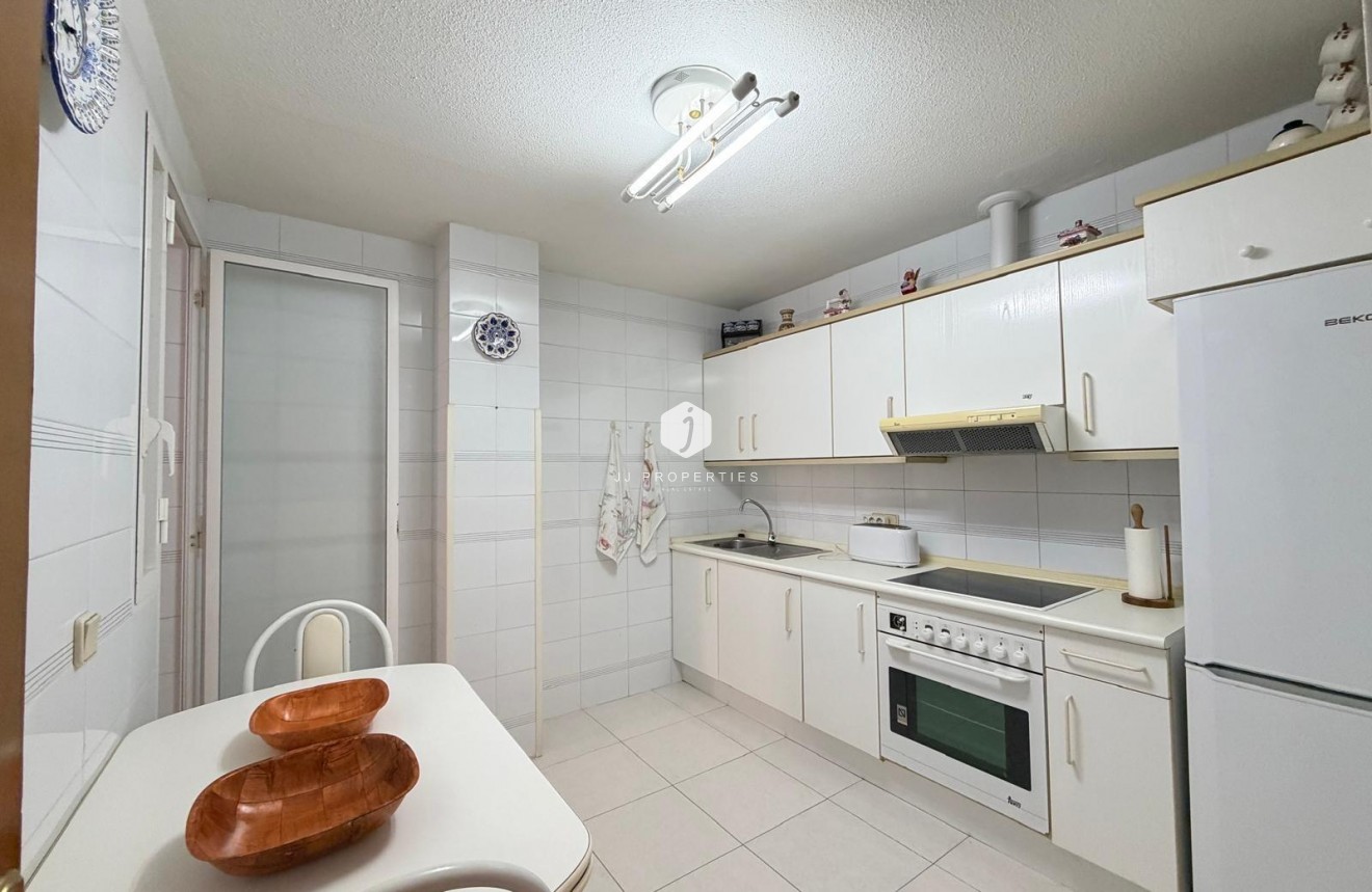 Resale - Apartment / flat -
Torrevieja - Playa del Cura