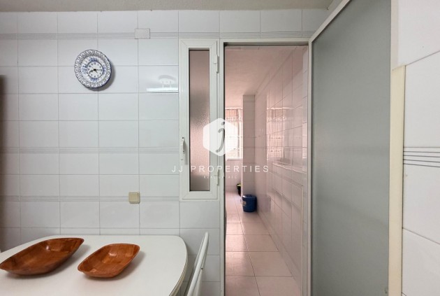 Resale - Apartment / flat -
Torrevieja - Playa del Cura