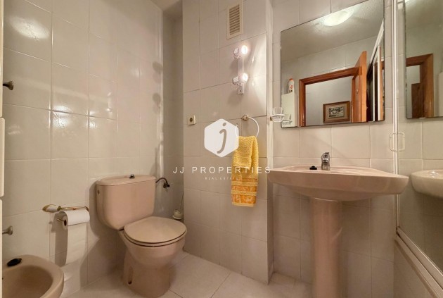 Resale - Apartment / flat -
Torrevieja - Playa del Cura