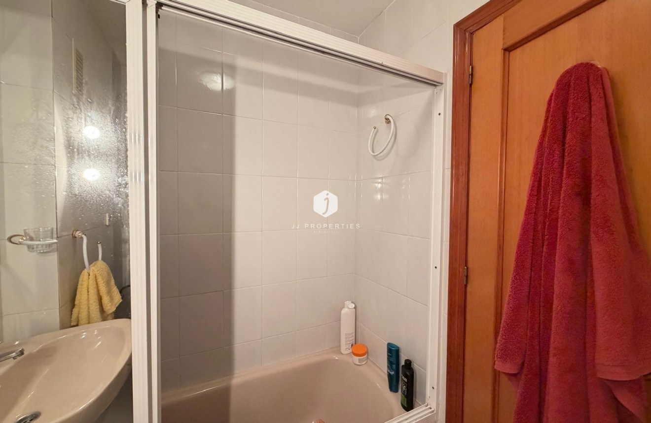 Resale - Apartment / flat -
Torrevieja - Playa del Cura