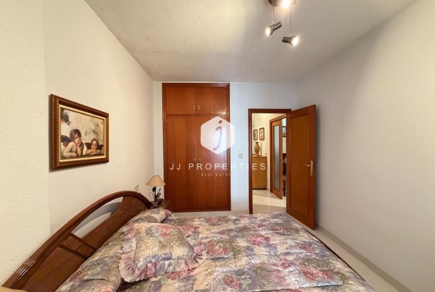 Resale - Apartment / flat -
Torrevieja - Playa del Cura