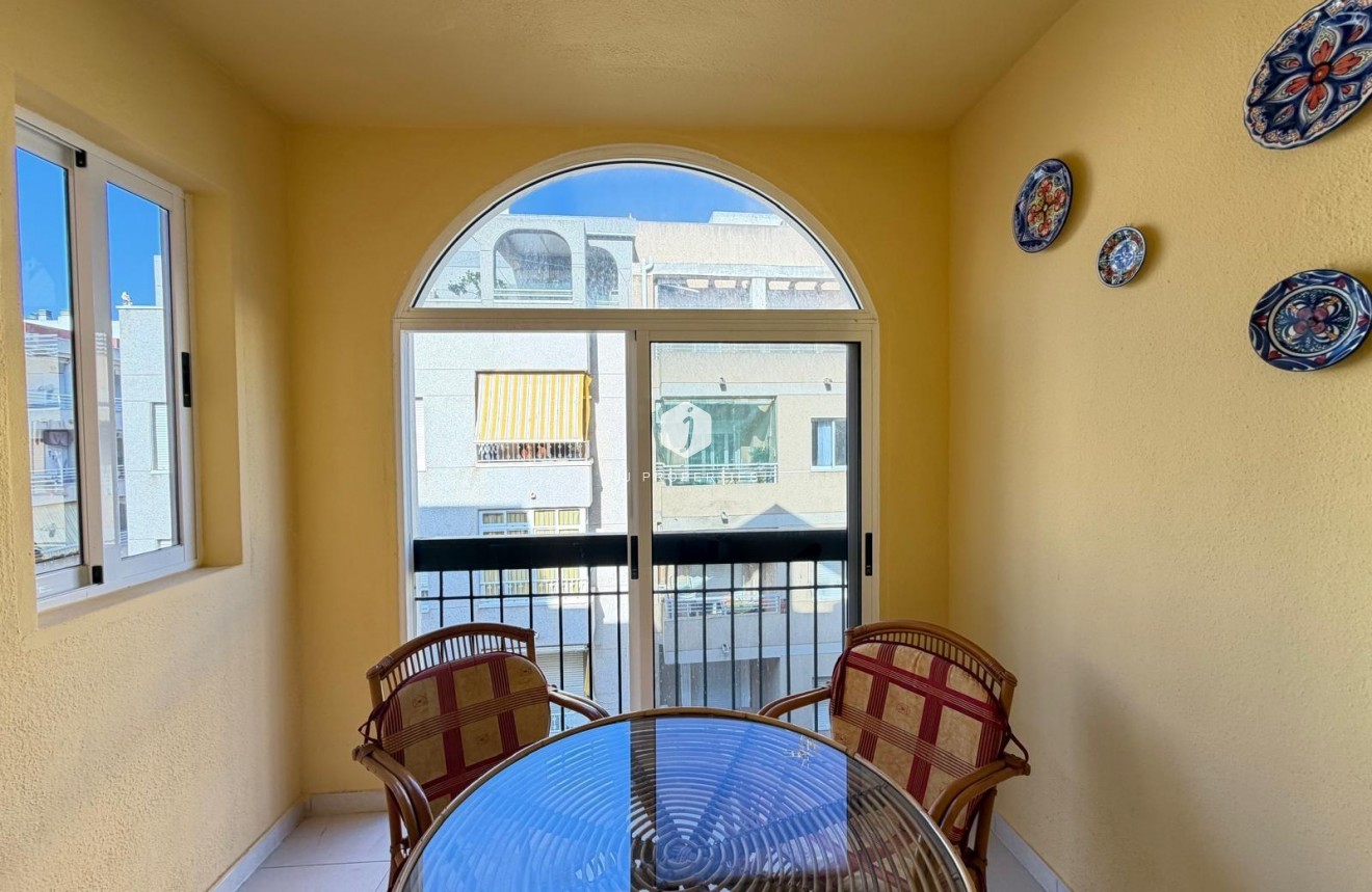 Resale - Apartment / flat -
Torrevieja - Playa del Cura