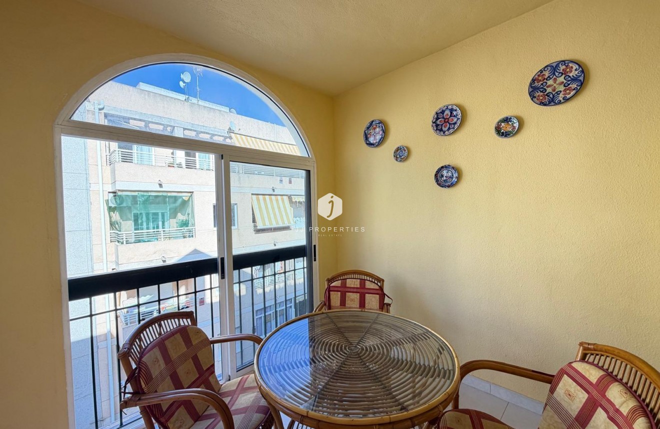 Resale - Apartment / flat -
Torrevieja - Playa del Cura