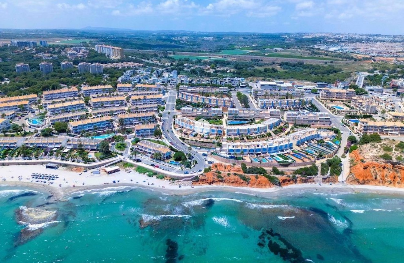 Resale - Chalet -
Orihuela Costa - Costa Blanca