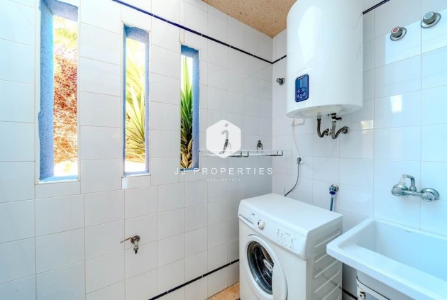 Resale - Chalet -
Orihuela Costa - Costa Blanca