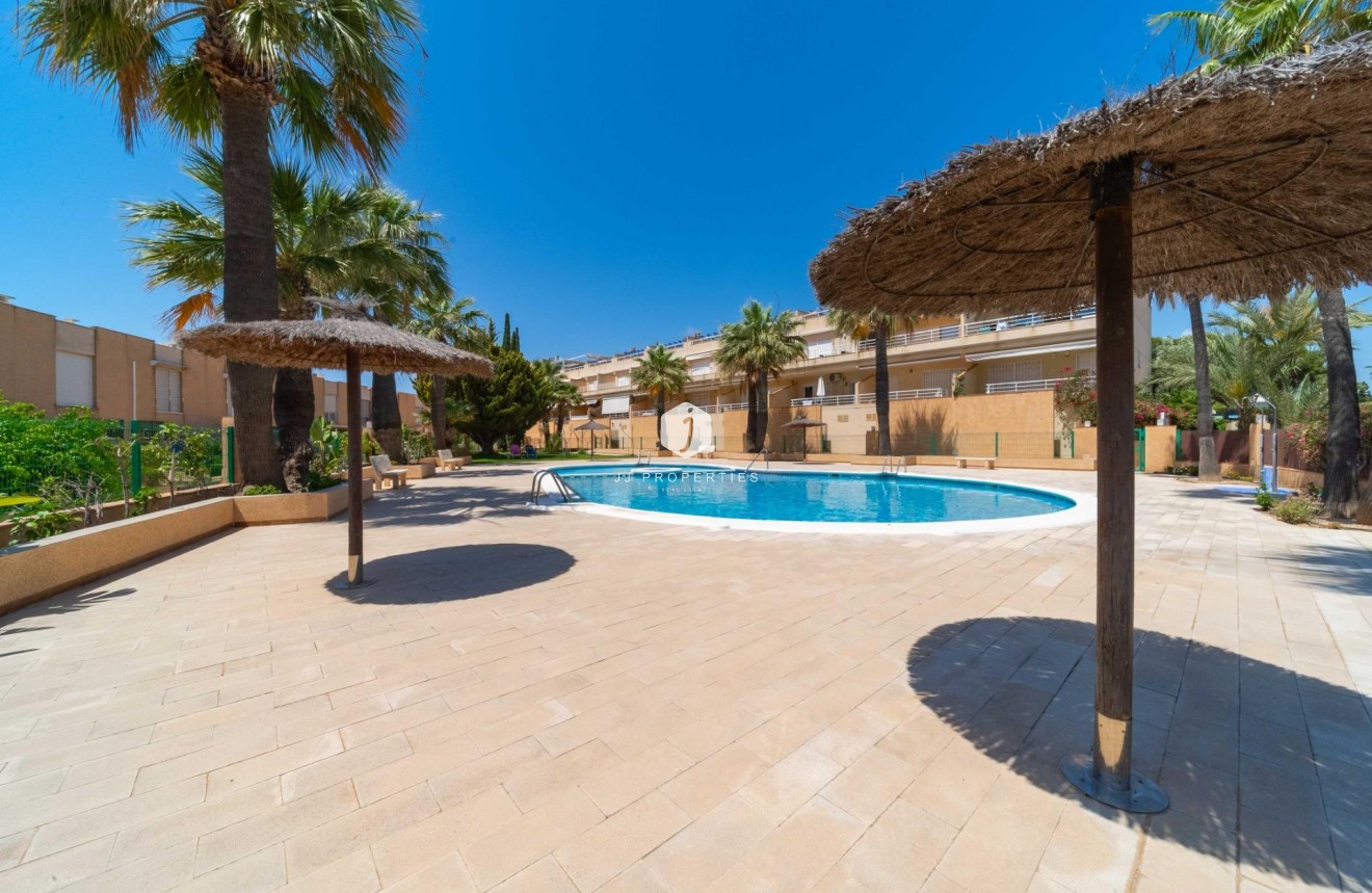 Resale - Chalet -
Orihuela Costa - Costa Blanca