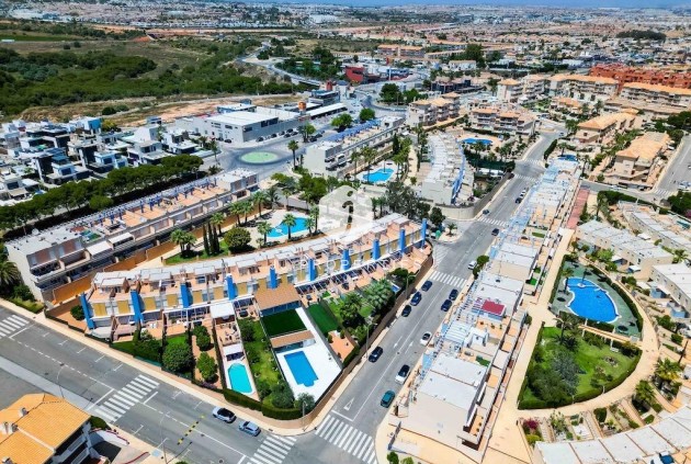 Resale - Chalet -
Orihuela Costa - Costa Blanca