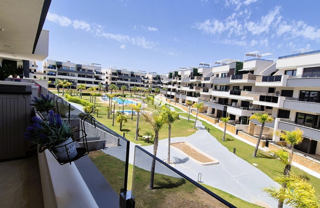 Resale - Apartment / flat -
Playa Flamenca - Costa Blanca