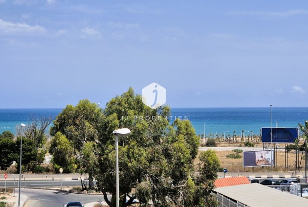 Resale - Apartment / flat -
Playa Flamenca - Costa Blanca