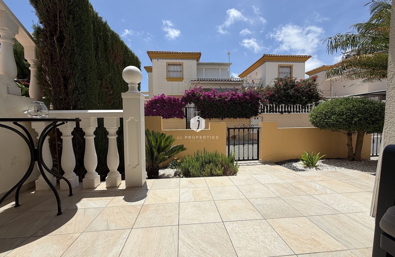 Aus zweiter Hand - Wohnung -
Orihuela Costa - Costa Blanca