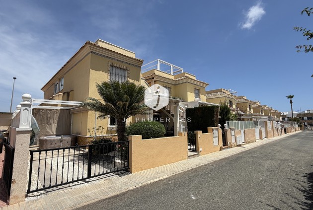 Resale - Apartment / flat -
Orihuela Costa - Costa Blanca