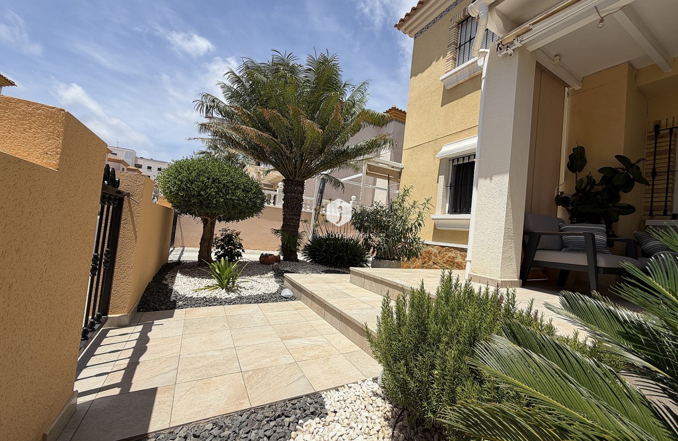 Aus zweiter Hand - Wohnung -
Orihuela Costa - Costa Blanca