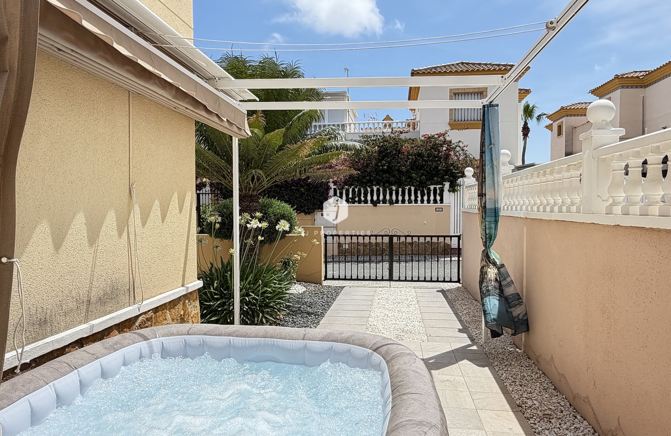 Aus zweiter Hand - Wohnung -
Orihuela Costa - Costa Blanca