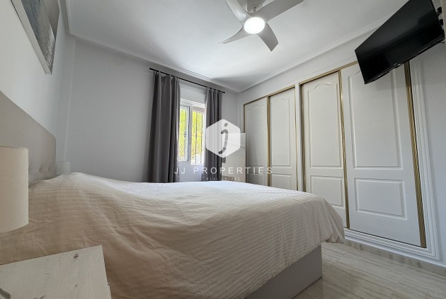 Aus zweiter Hand - Wohnung -
Orihuela Costa - Costa Blanca