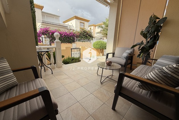 Aus zweiter Hand - Wohnung -
Orihuela Costa - Costa Blanca