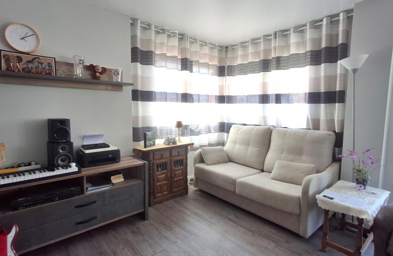 Tweedehands - Appartement / flat -
Torrevieja - Centro