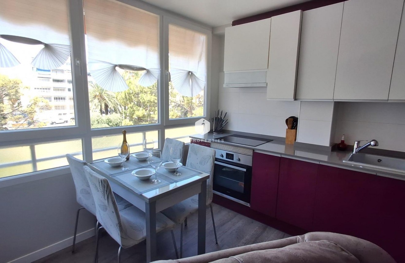 Tweedehands - Appartement / flat -
Torrevieja - Centro