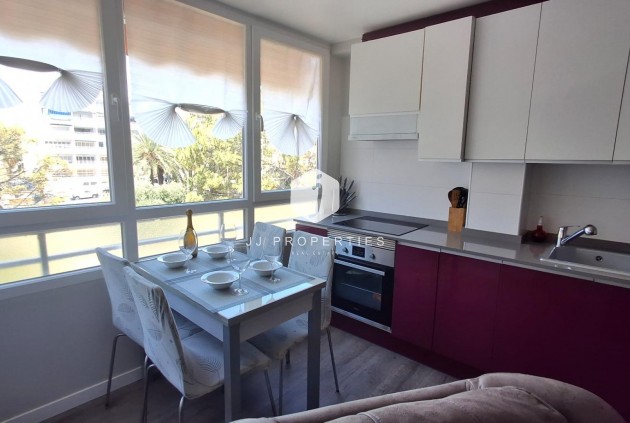 Tweedehands - Appartement / flat -
Torrevieja - Centro