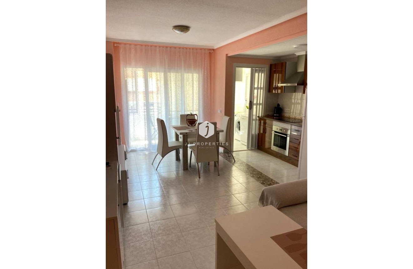Tweedehands - Appartement / flat -
Torrevieja - El molino