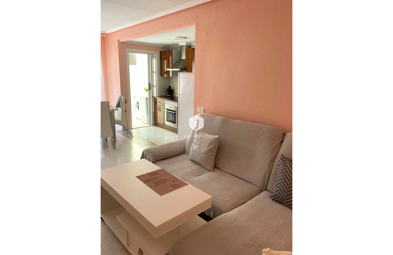 Tweedehands - Appartement / flat -
Torrevieja - El molino