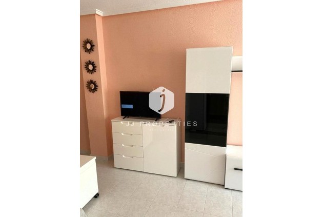 Tweedehands - Appartement / flat -
Torrevieja - El molino