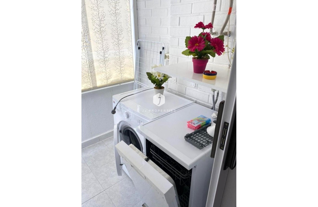 Tweedehands - Appartement / flat -
Torrevieja - El molino