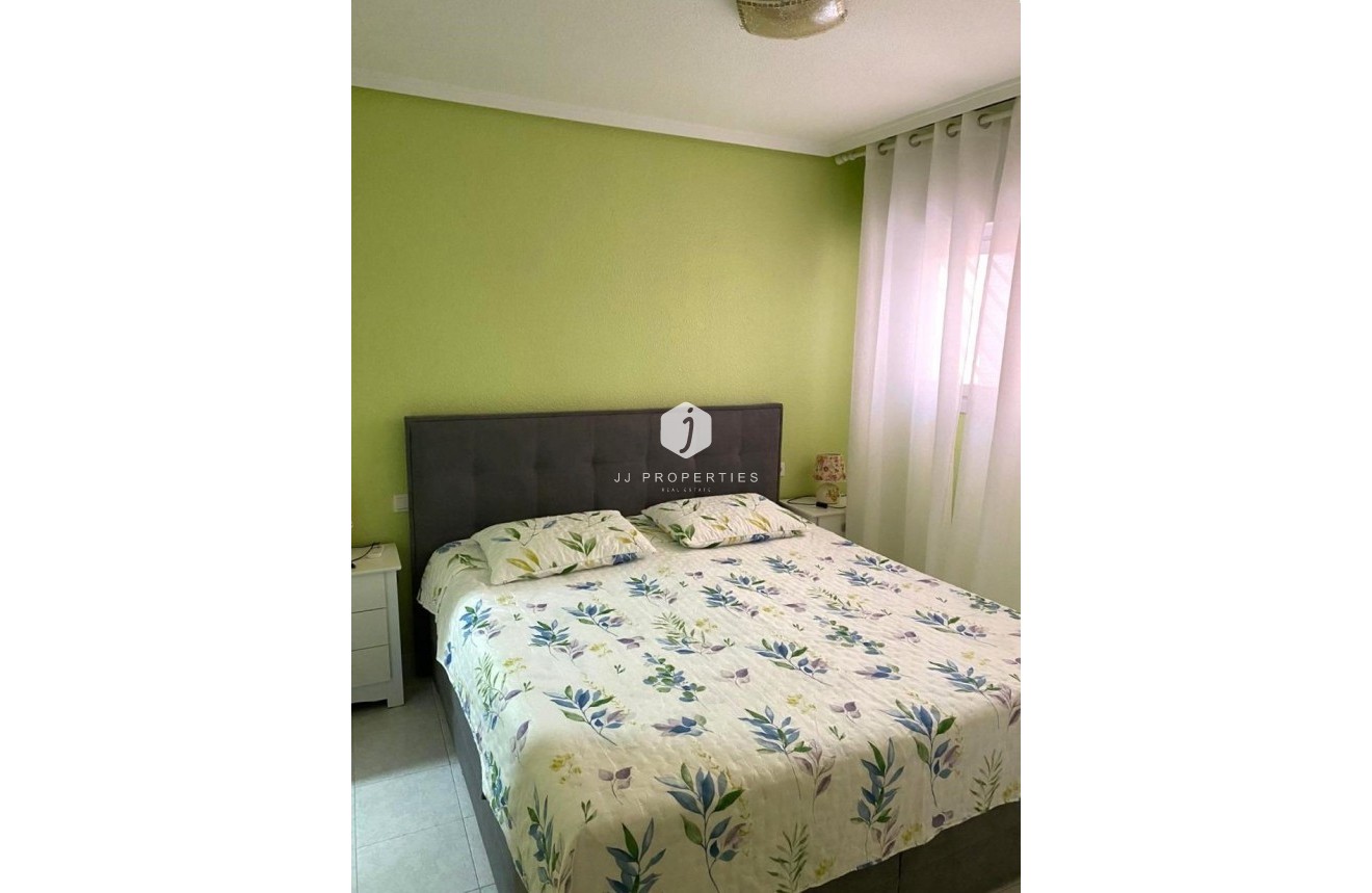 Tweedehands - Appartement / flat -
Torrevieja - El molino
