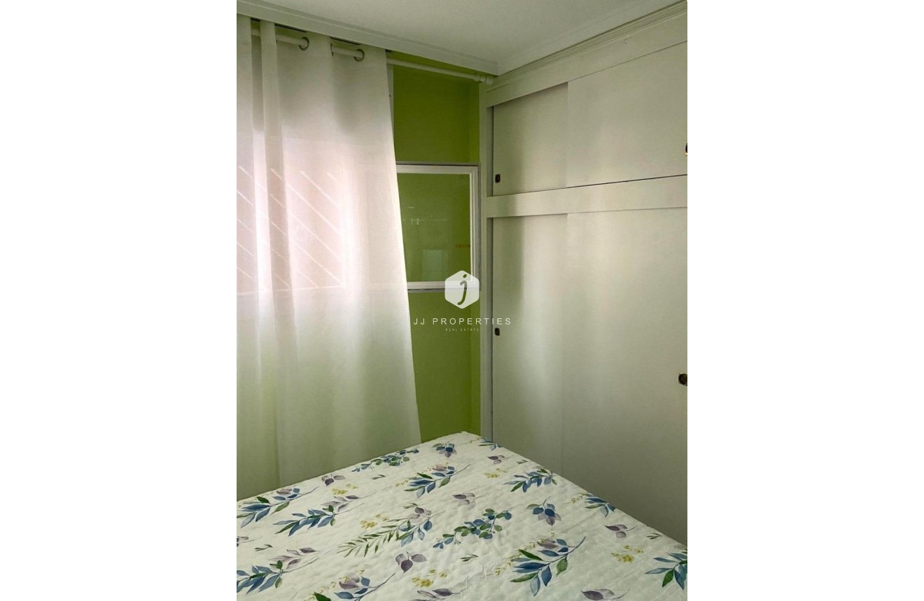 Tweedehands - Appartement / flat -
Torrevieja - El molino