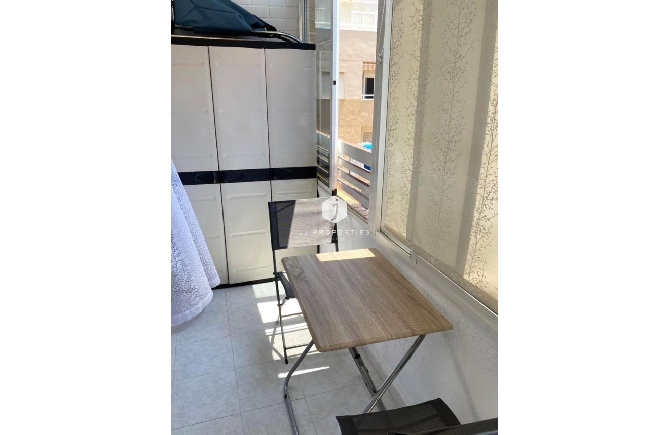 Tweedehands - Appartement / flat -
Torrevieja - El molino