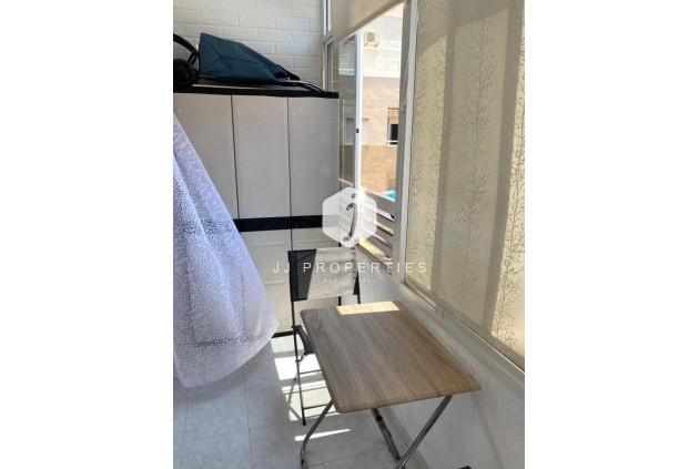 Tweedehands - Appartement / flat -
Torrevieja - El molino
