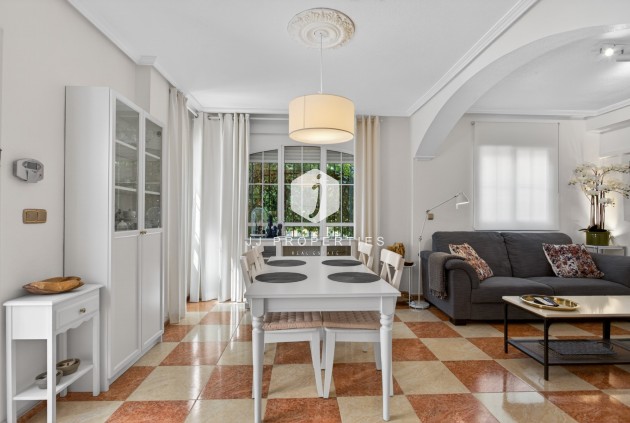 Aus zweiter Hand - Villa -
Orihuela Costa - Costa Blanca