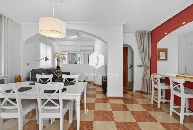 Aus zweiter Hand - Villa -
Orihuela Costa - Costa Blanca