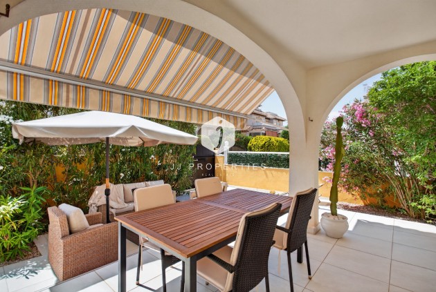 Aus zweiter Hand - Villa -
Orihuela Costa - Costa Blanca