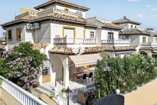 Aus zweiter Hand - Villa -
Orihuela Costa - Costa Blanca
