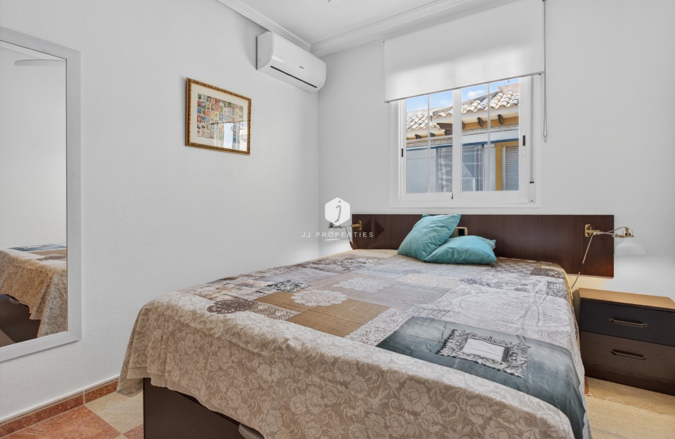 Aus zweiter Hand - Villa -
Orihuela Costa - Costa Blanca
