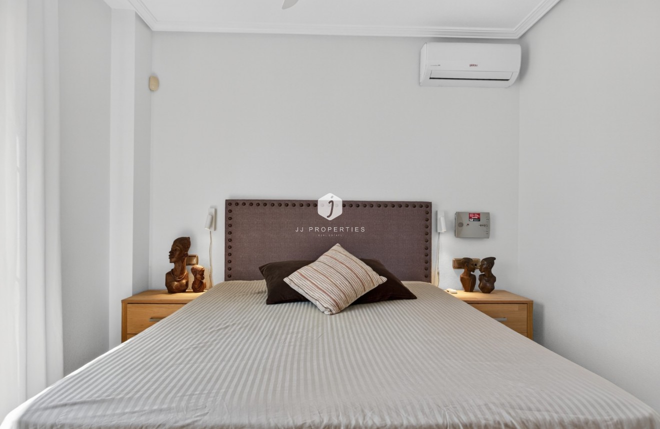 Aus zweiter Hand - Villa -
Orihuela Costa - Costa Blanca