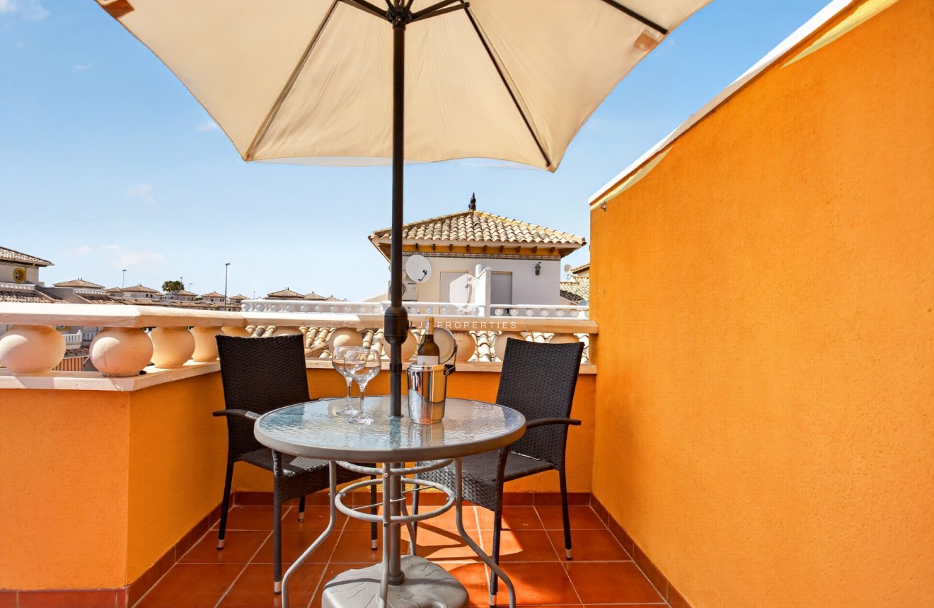 Aus zweiter Hand - Villa -
Orihuela Costa - Costa Blanca
