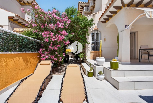 Aus zweiter Hand - Villa -
Orihuela Costa - Costa Blanca