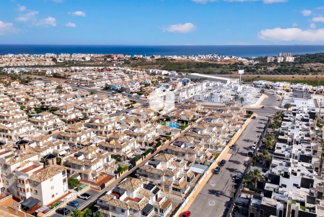 Aus zweiter Hand - Villa -
Orihuela Costa - Costa Blanca