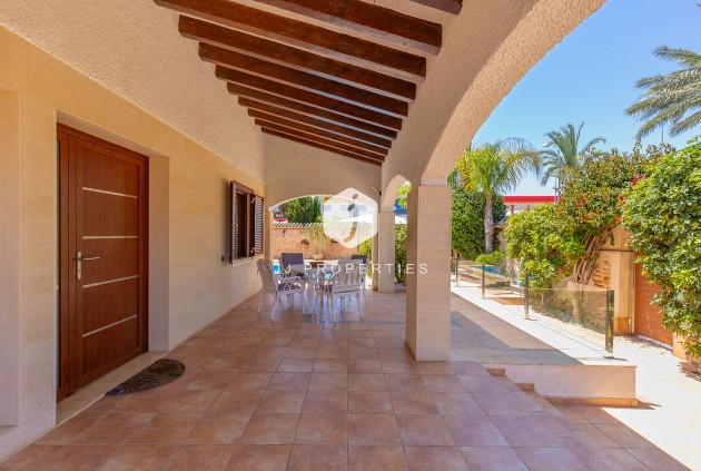 Resale - Villa -
Orihuela Costa - Costa Blanca